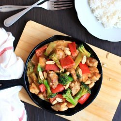 Chicken Stir-Fry With Vegetables and Peanuts
