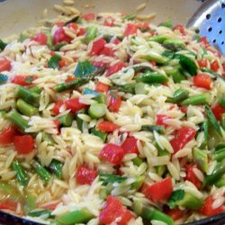Orzo With Roasted Red Peppers & Asparagus