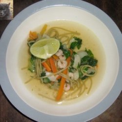 Thai noodle soup with vegetables and shrimps